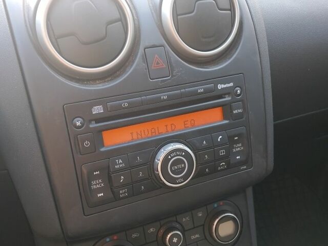 Серый Ниссан Кашкай, объемом двигателя 1.6 л и пробегом 272 тыс. км за 7200 $, фото 9 на Automoto.ua