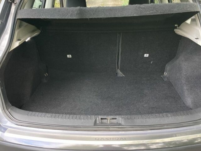 Серый Ниссан Кашкай, объемом двигателя 2 л и пробегом 222 тыс. км за 7950 $, фото 5 на Automoto.ua