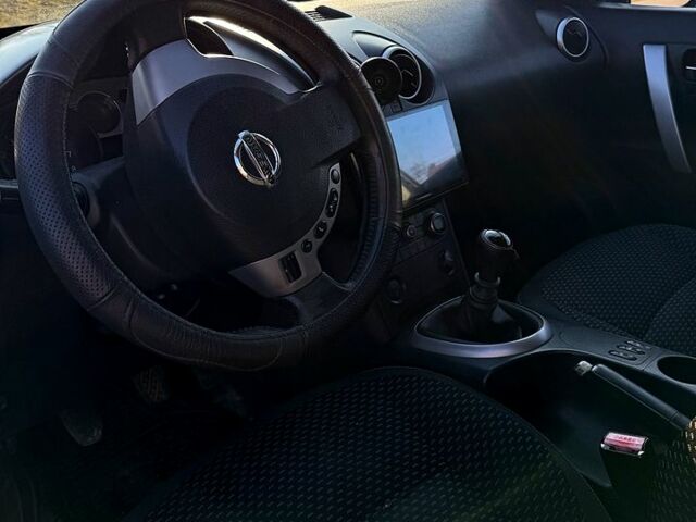 Серый Ниссан Кашкай, объемом двигателя 2 л и пробегом 290 тыс. км за 7500 $, фото 2 на Automoto.ua