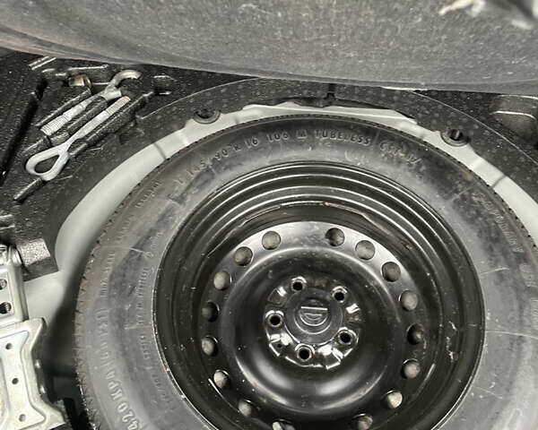 Серый Ниссан Кашкай, объемом двигателя 1.5 л и пробегом 218 тыс. км за 7750 $, фото 29 на Automoto.ua