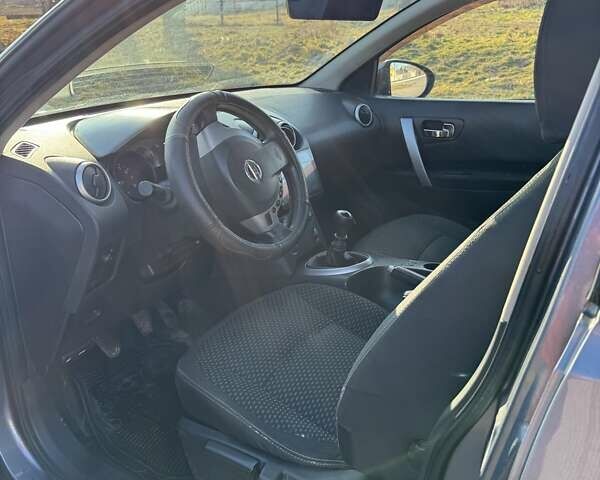 Серый Ниссан Кашкай, объемом двигателя 2 л и пробегом 290 тыс. км за 7500 $, фото 10 на Automoto.ua