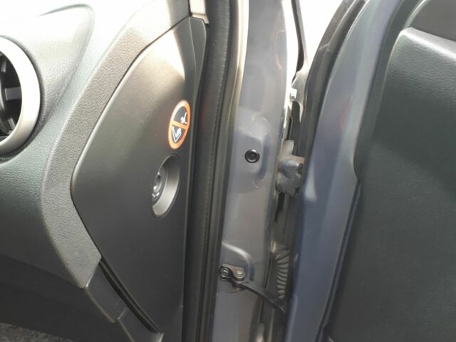 Серый Ниссан Кашкай, объемом двигателя 0 л и пробегом 146 тыс. км за 8800 $, фото 5 на Automoto.ua