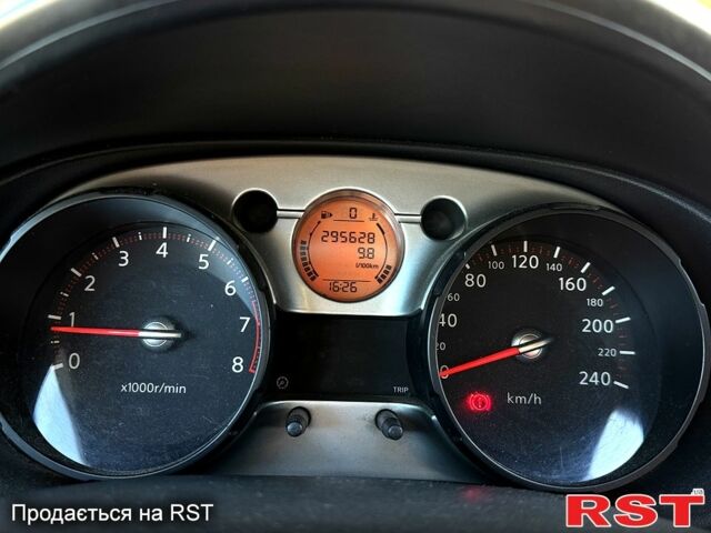 Серый Ниссан Кашкай, объемом двигателя 2 л и пробегом 290 тыс. км за 7500 $, фото 10 на Automoto.ua