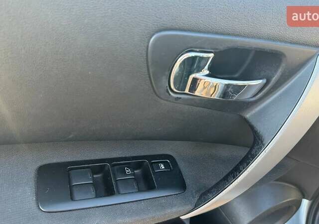 Серый Ниссан Кашкай, объемом двигателя 1.6 л и пробегом 320 тыс. км за 7600 $, фото 11 на Automoto.ua