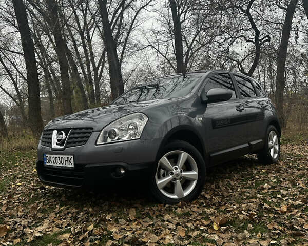 Серый Ниссан Кашкай, объемом двигателя 1.5 л и пробегом 258 тыс. км за 7999 $, фото 1 на Automoto.ua