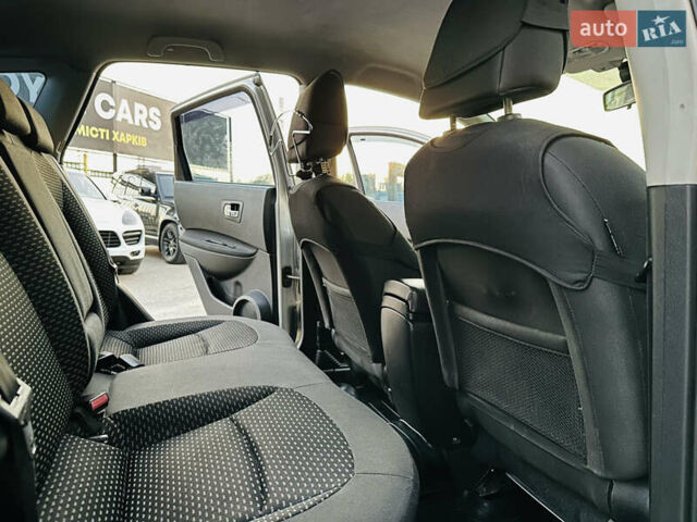 Сірий Ніссан Кашкай, об'ємом двигуна 2 л та пробігом 170 тис. км за 9200 $, фото 18 на Automoto.ua