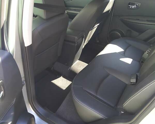 Серый Ниссан Кашкай, объемом двигателя 2 л и пробегом 176 тыс. км за 11600 $, фото 10 на Automoto.ua