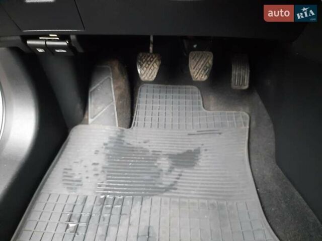 Серый Ниссан Кашкай, объемом двигателя 1.6 л и пробегом 241 тыс. км за 7850 $, фото 28 на Automoto.ua