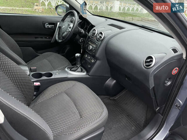 Серый Ниссан Кашкай, объемом двигателя 1.6 л и пробегом 212 тыс. км за 7800 $, фото 22 на Automoto.ua