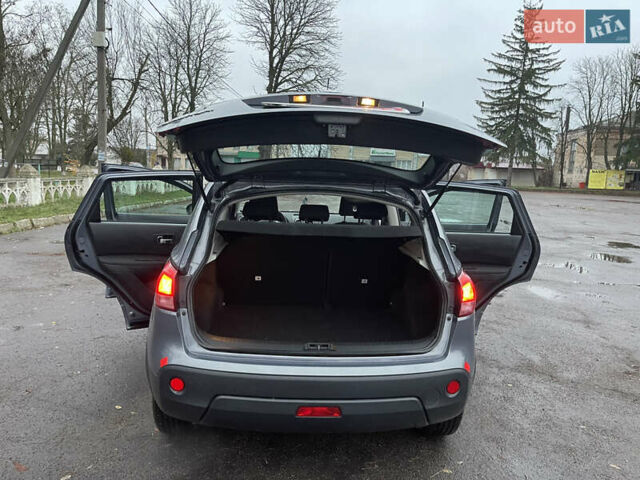 Серый Ниссан Кашкай, объемом двигателя 1.6 л и пробегом 212 тыс. км за 7800 $, фото 15 на Automoto.ua