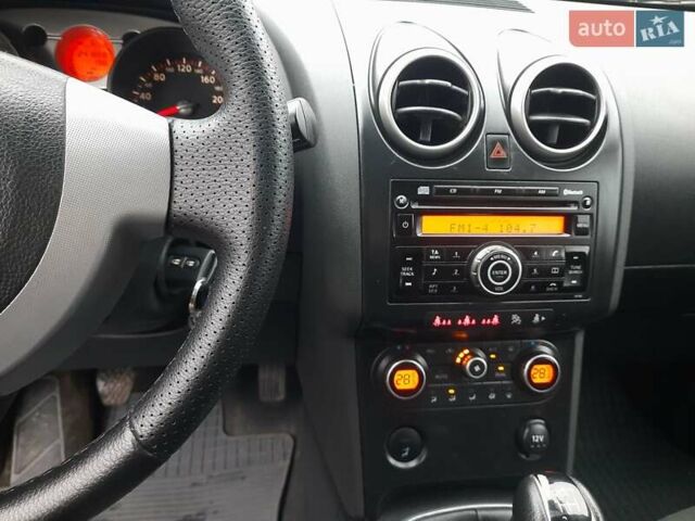 Серый Ниссан Кашкай, объемом двигателя 1.6 л и пробегом 241 тыс. км за 7850 $, фото 26 на Automoto.ua