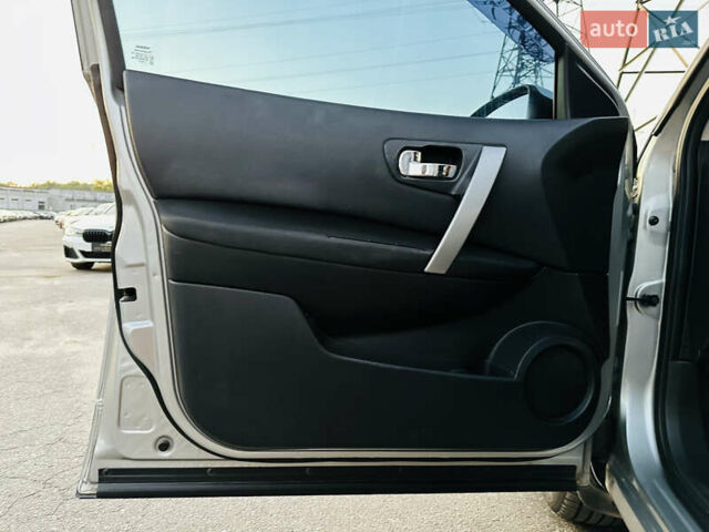 Сірий Ніссан Кашкай, об'ємом двигуна 2 л та пробігом 170 тис. км за 9200 $, фото 15 на Automoto.ua