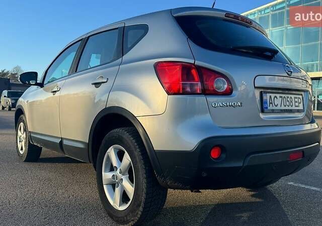 Серый Ниссан Кашкай, объемом двигателя 1.6 л и пробегом 320 тыс. км за 7600 $, фото 4 на Automoto.ua