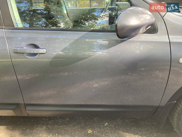 Серый Ниссан Кашкай, объемом двигателя 2 л и пробегом 222 тыс. км за 7850 $, фото 14 на Automoto.ua