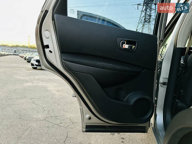 Сірий Ніссан Кашкай, об'ємом двигуна 2 л та пробігом 170 тис. км за 9200 $, фото 17 на Automoto.ua