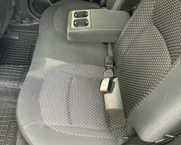 Серый Ниссан Кашкай, объемом двигателя 2 л и пробегом 222 тыс. км за 7850 $, фото 19 на Automoto.ua