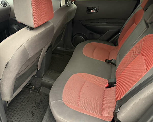 Сірий Ніссан Кашкай, об'ємом двигуна 2 л та пробігом 260 тис. км за 8100 $, фото 11 на Automoto.ua