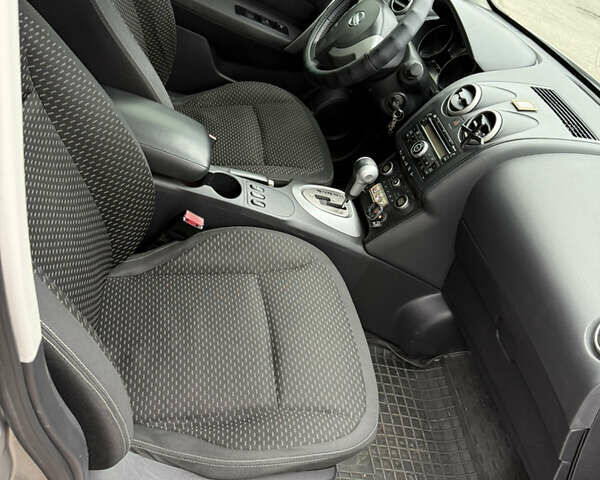 Серый Ниссан Кашкай, объемом двигателя 2 л и пробегом 130 тыс. км за 8200 $, фото 9 на Automoto.ua