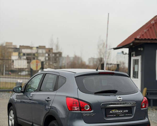 Сірий Ніссан Кашкай, об'ємом двигуна 2 л та пробігом 229 тис. км за 6500 $, фото 3 на Automoto.ua