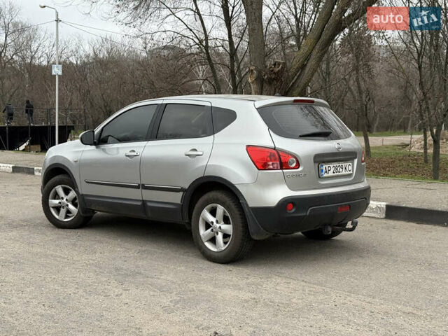 Серый Ниссан Кашкай, объемом двигателя 2 л и пробегом 130 тыс. км за 8200 $, фото 1 на Automoto.ua