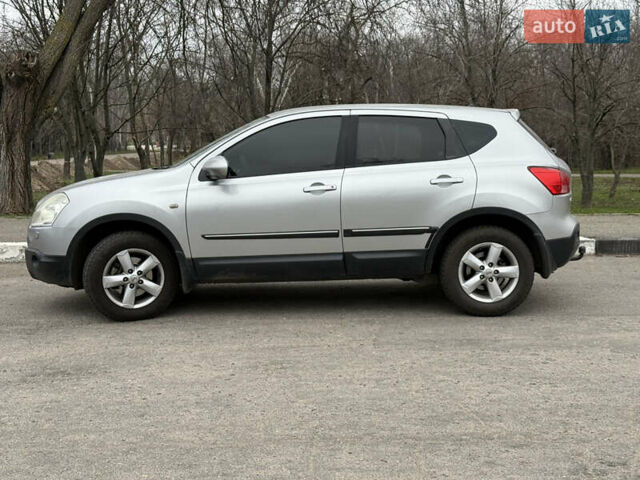 Серый Ниссан Кашкай, объемом двигателя 2 л и пробегом 130 тыс. км за 8200 $, фото 2 на Automoto.ua