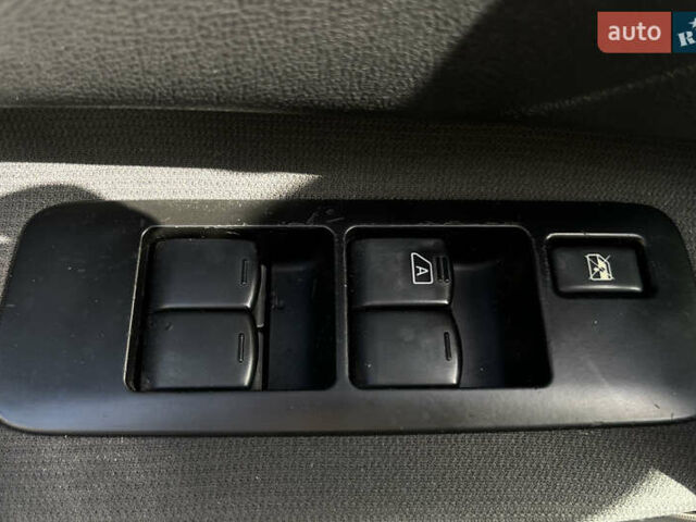 Серый Ниссан Кашкай, объемом двигателя 2 л и пробегом 207 тыс. км за 7999 $, фото 16 на Automoto.ua