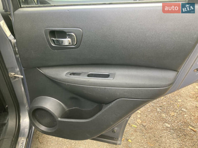 Серый Ниссан Кашкай, объемом двигателя 2 л и пробегом 222 тыс. км за 7850 $, фото 30 на Automoto.ua