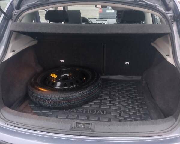 Серый Ниссан Кашкай, объемом двигателя 2 л и пробегом 146 тыс. км за 8200 $, фото 17 на Automoto.ua