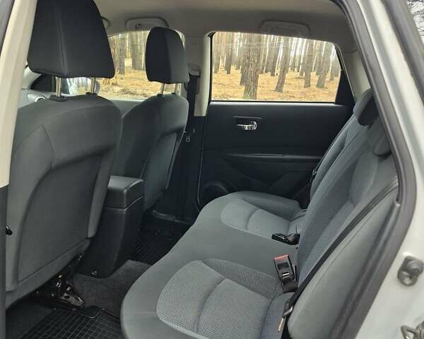 Ніссан Кашкай 2007 у Харкові на Automoto.ua Сірий Ніссан Кашкай, об'ємом двигуна 1.5 л та пробігом 257 тис. км за 7500 $, фото 10 на Automoto.ua