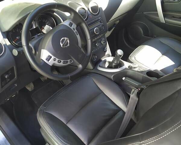 Серый Ниссан Кашкай, объемом двигателя 2 л и пробегом 176 тыс. км за 11600 $, фото 9 на Automoto.ua