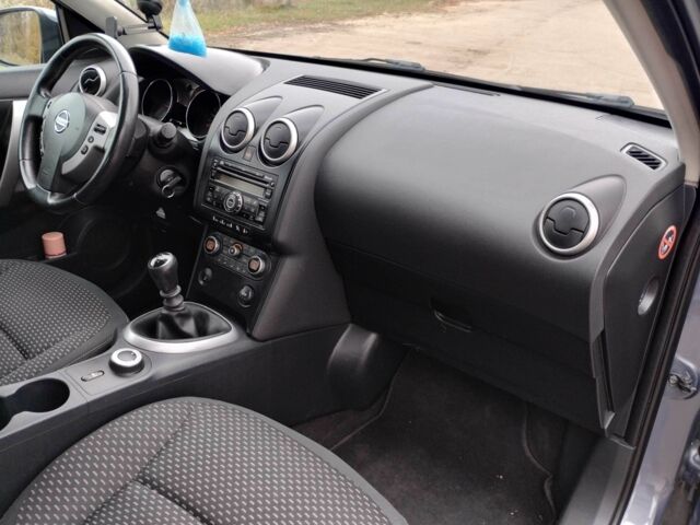 Серый Ниссан Кашкай, объемом двигателя 2 л и пробегом 239 тыс. км за 3900 $, фото 16 на Automoto.ua