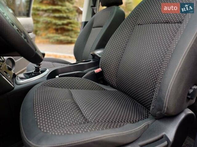 Ніссан Кашкай 2007 у Дрогобичі на Automoto.ua Сірий Ніссан Кашкай, об'ємом двигуна 2 л та пробігом 277 тис. км за 8450 $, фото 21 на Automoto.ua