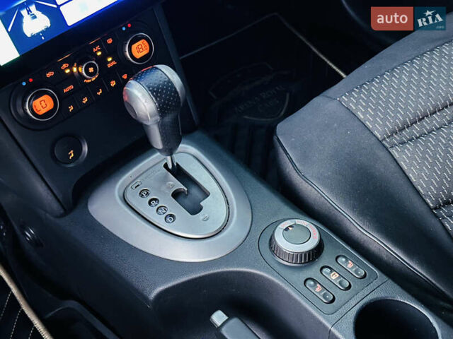 Сірий Ніссан Кашкай, об'ємом двигуна 2 л та пробігом 170 тис. км за 9200 $, фото 32 на Automoto.ua