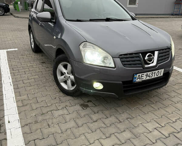 Сірий Ніссан Кашкай, об'ємом двигуна 2 л та пробігом 260 тис. км за 8100 $, фото 1 на Automoto.ua
