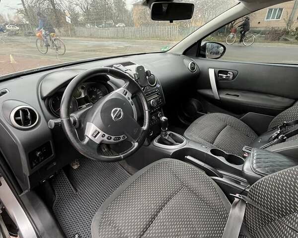 Сірий Ніссан Кашкай, об'ємом двигуна 1.46 л та пробігом 225 тис. км за 8200 $, фото 3 на Automoto.ua