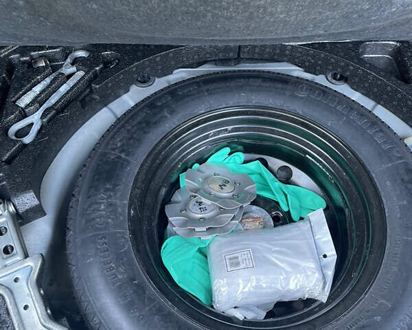 Сірий Ніссан Кашкай, об'ємом двигуна 1.5 л та пробігом 218 тис. км за 7650 $, фото 28 на Automoto.ua