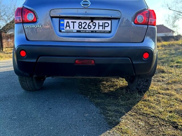 Серый Ниссан Кашкай, объемом двигателя 2 л и пробегом 290 тыс. км за 7500 $, фото 5 на Automoto.ua