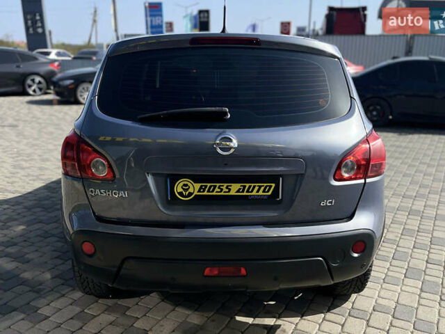 Серый Ниссан Кашкай, объемом двигателя 2 л и пробегом 207 тыс. км за 7999 $, фото 5 на Automoto.ua