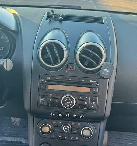 Серый Ниссан Кашкай, объемом двигателя 1.6 л и пробегом 320 тыс. км за 7600 $, фото 8 на Automoto.ua