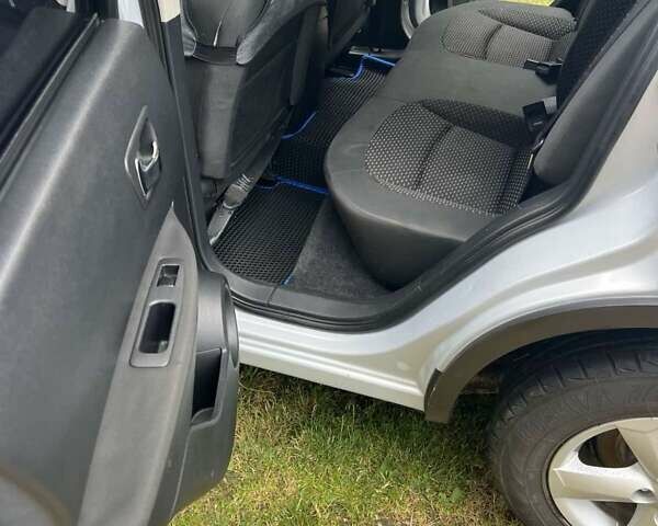 Сірий Ніссан Кашкай, об'ємом двигуна 1.46 л та пробігом 281 тис. км за 8100 $, фото 3 на Automoto.ua