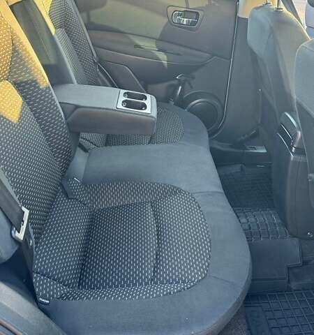 Серый Ниссан Кашкай, объемом двигателя 1.6 л и пробегом 320 тыс. км за 7600 $, фото 10 на Automoto.ua