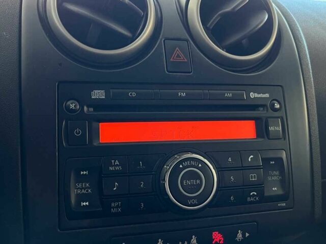 Серый Ниссан Кашкай, объемом двигателя 2 л и пробегом 260 тыс. км за 9000 $, фото 14 на Automoto.ua