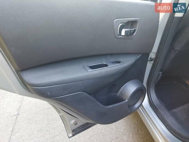 Сірий Ніссан Кашкай, об'ємом двигуна 2 л та пробігом 237 тис. км за 6500 $, фото 26 на Automoto.ua