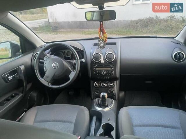 Серый Ниссан Кашкай, объемом двигателя 1.6 л и пробегом 200 тыс. км за 6999 $, фото 14 на Automoto.ua