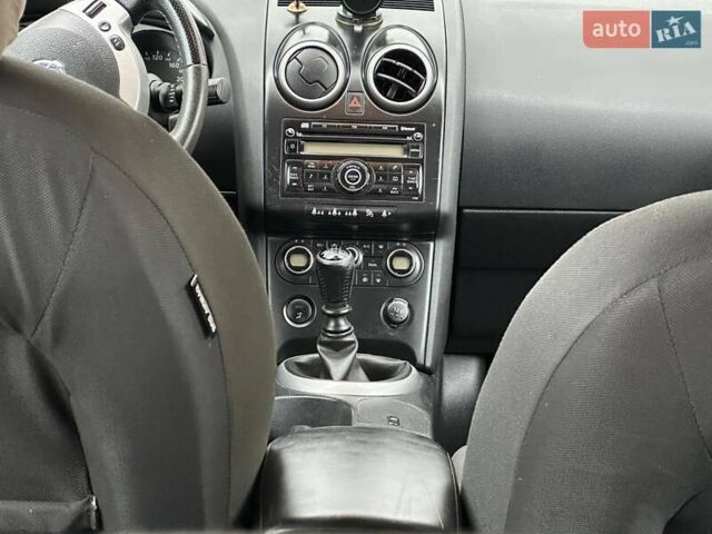 Серый Ниссан Кашкай, объемом двигателя 1.46 л и пробегом 329 тыс. км за 7500 $, фото 2 на Automoto.ua