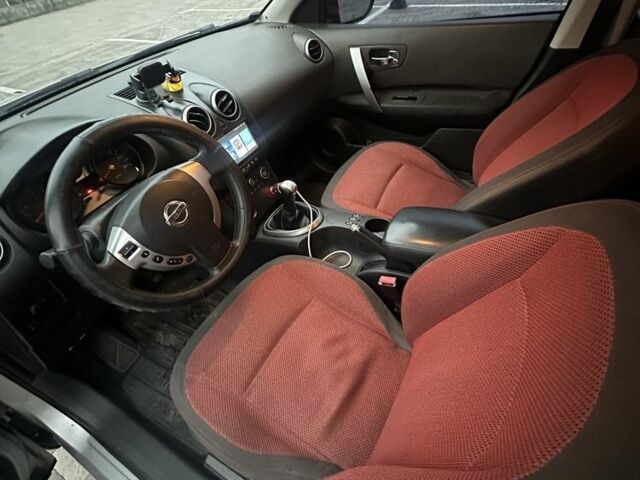 Сірий Ніссан Кашкай, об'ємом двигуна 1.6 л та пробігом 131 тис. км за 7500 $, фото 7 на Automoto.ua