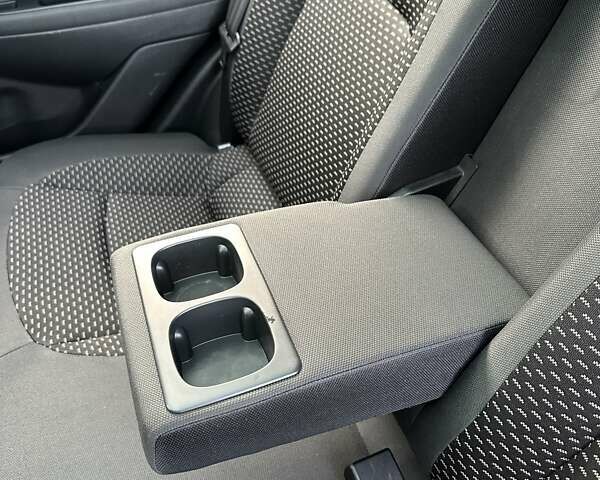 Сірий Ніссан Кашкай, об'ємом двигуна 1.5 л та пробігом 250 тис. км за 8900 $, фото 16 на Automoto.ua