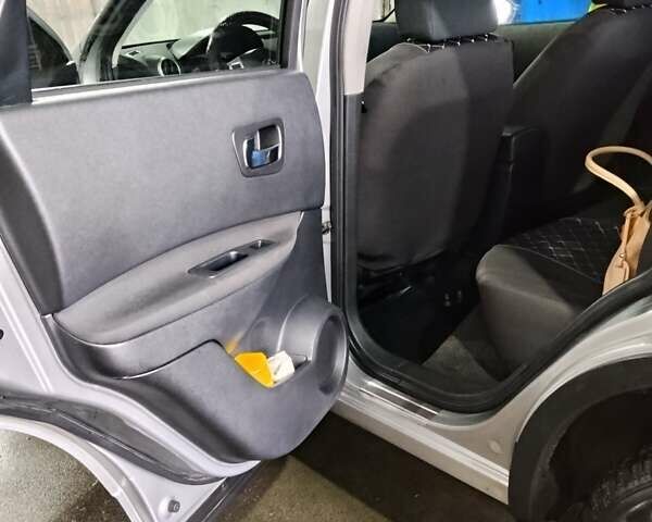 Сірий Ніссан Кашкай, об'ємом двигуна 1.46 л та пробігом 280 тис. км за 9200 $, фото 7 на Automoto.ua