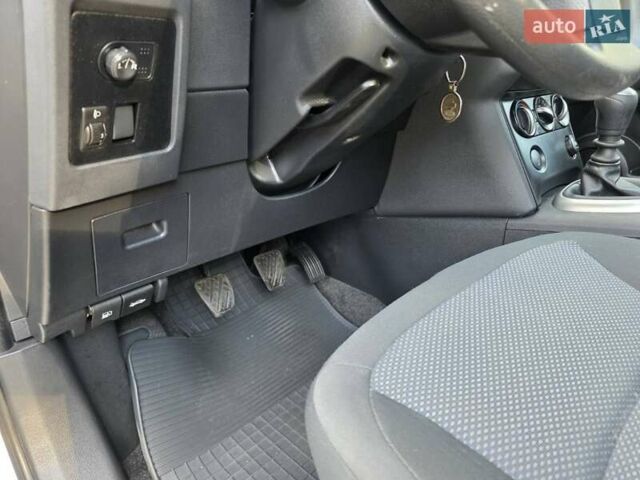 Сірий Ніссан Кашкай, об'ємом двигуна 2 л та пробігом 61 тис. км за 11000 $, фото 2 на Automoto.ua