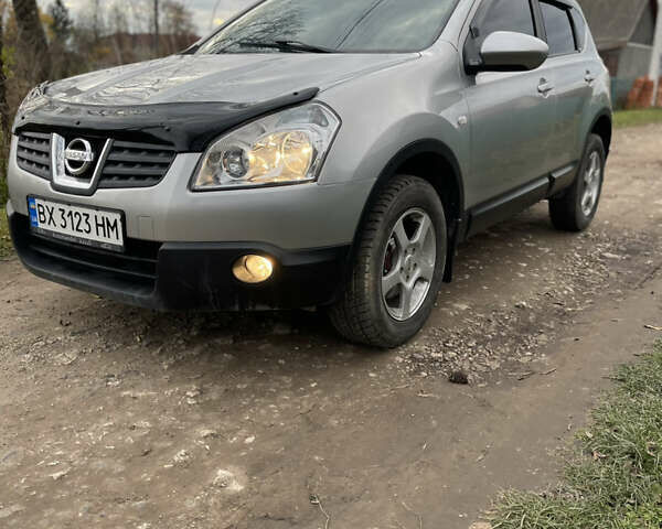 Серый Ниссан Кашкай, объемом двигателя 1.5 л и пробегом 227 тыс. км за 8200 $, фото 2 на Automoto.ua